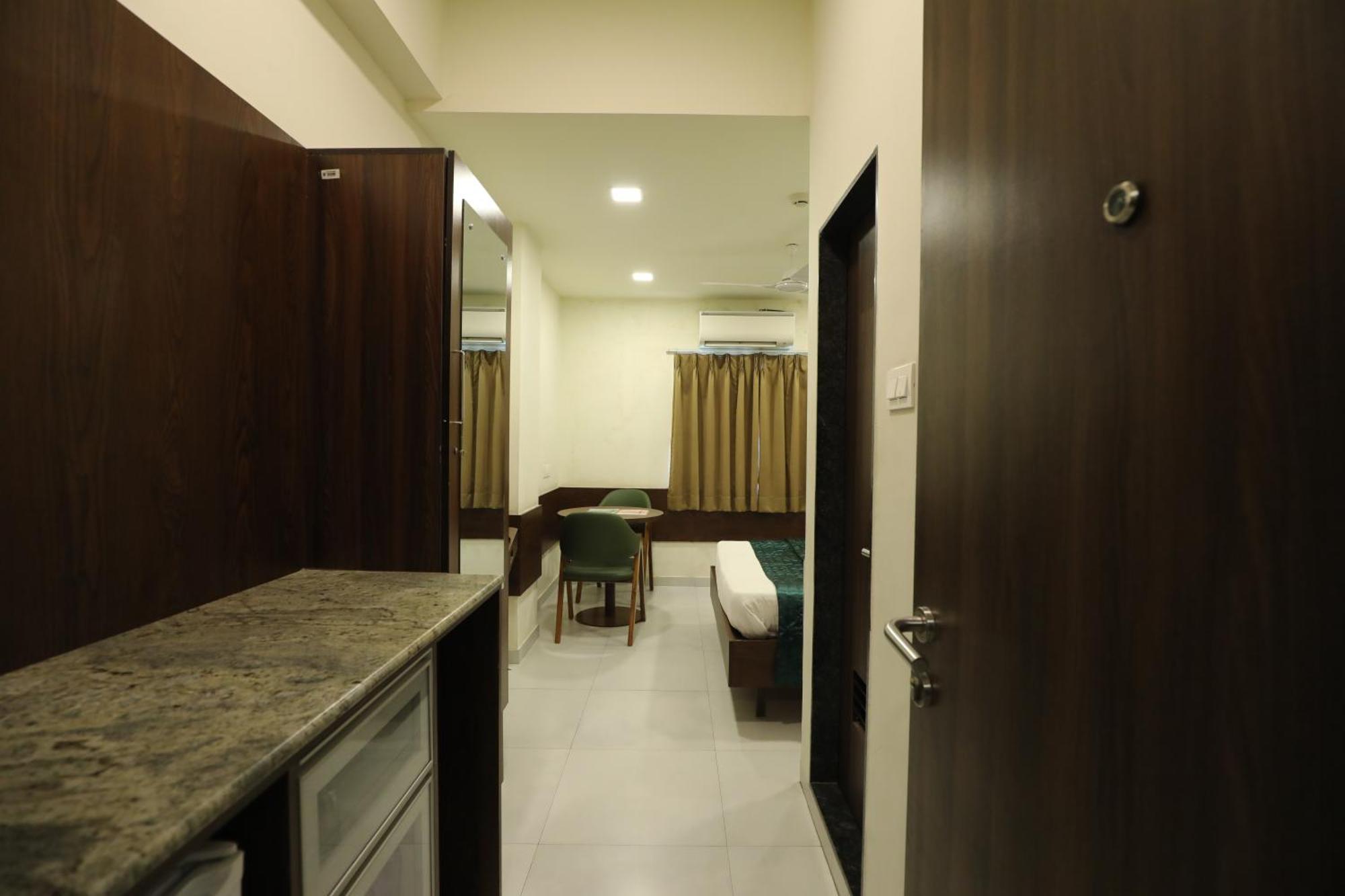 Greenotel Rooms Hazira, Szúrat Kültér fotó