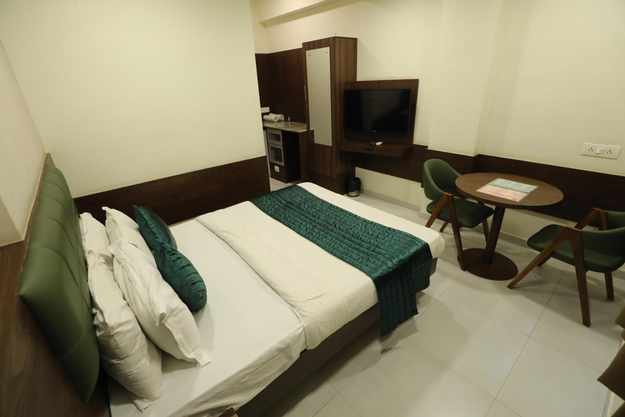 Greenotel Rooms Hazira, Szúrat Kültér fotó